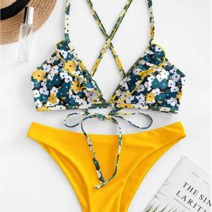 NWOT Zaful Ruffled Floral Bikini
